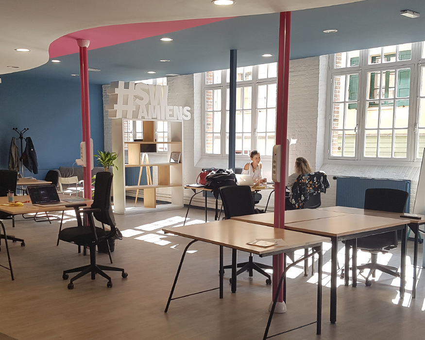 L'espace coworking de la Cantine Numérique d'Amiens